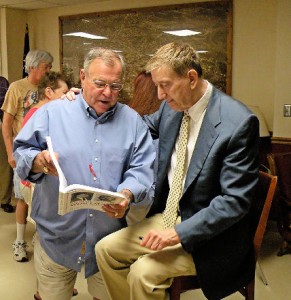 Bill Nunes discussing The Frank "Buster" Wortman story at Collinsville Public Library on Aug. 17. / Photo by Roger Starkey