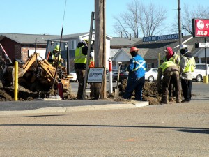 Crews working at the site of a gas line break at the corner of Beltline Road and Golfview Drive, Collinsville / Photo by Roger Starkey
